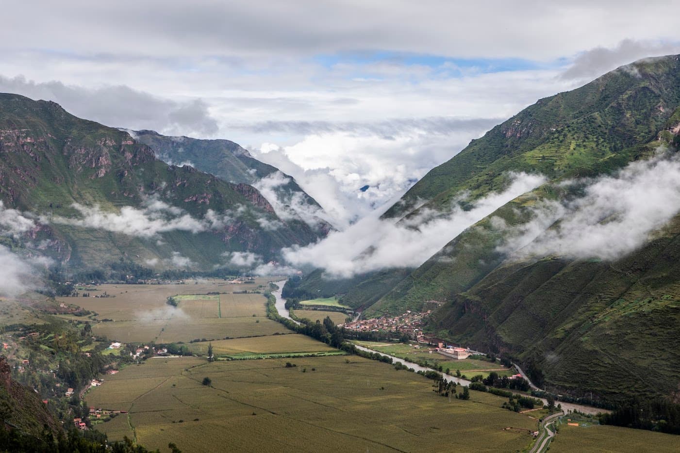 Communities at the foot of the Sacred Valley