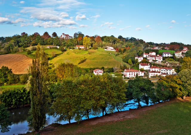Basque Country Wi Basque Country Walking Tour: Biarritz to San Sebastián, Cliffs & Surf Towns